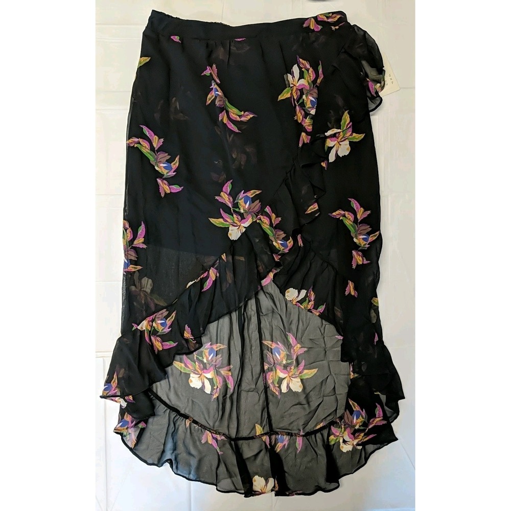 And Eawy Black Floral Hi-Lo Skirt Women's Size XL.      (1171)